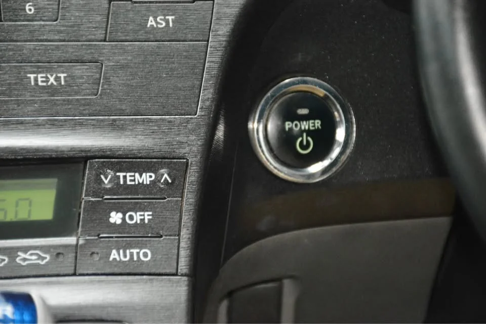 2011 Toyota Prius III 3