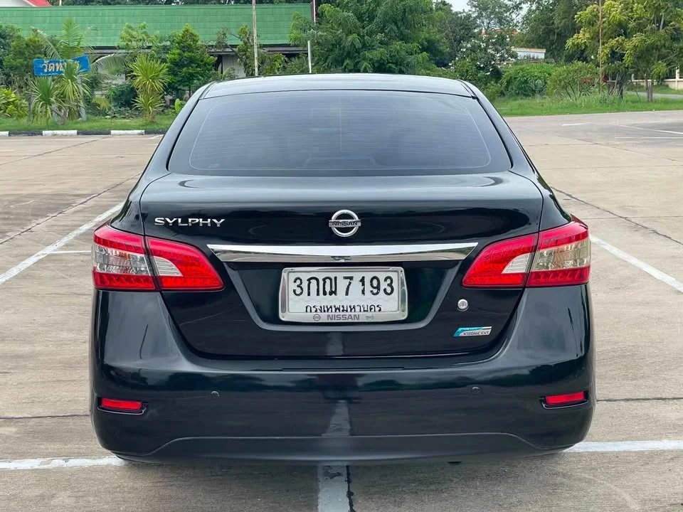 2013 Nissan Sylphy III (B17) 3