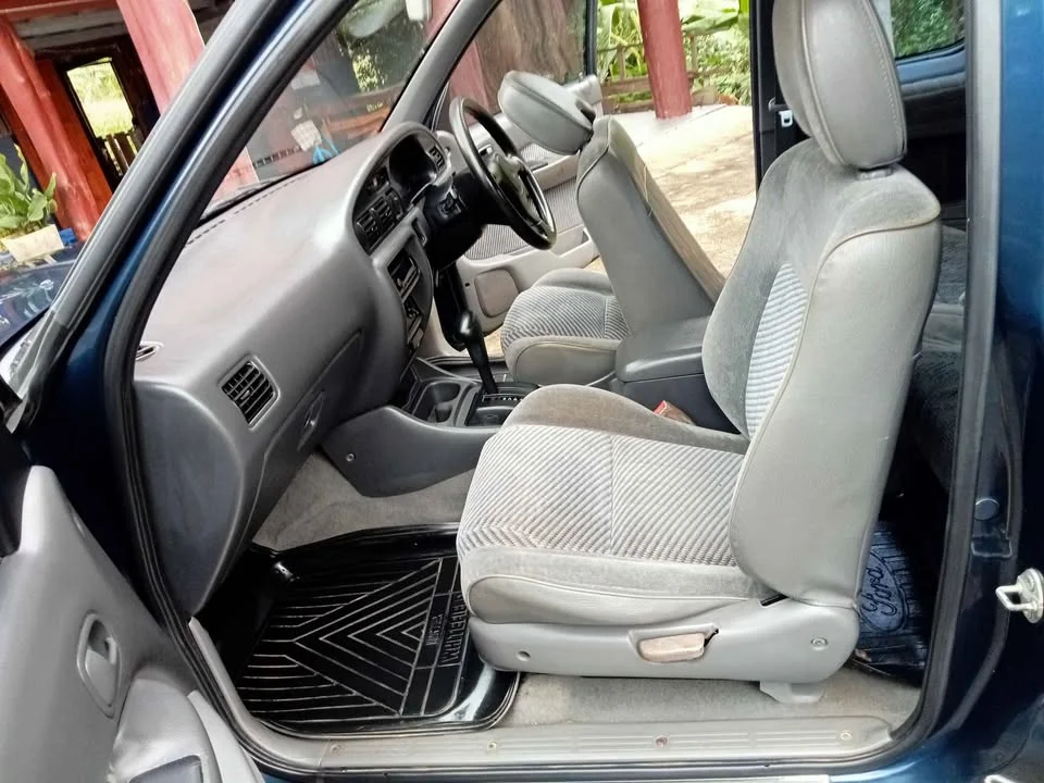 2000 Mazda 2500 Fighter V 3