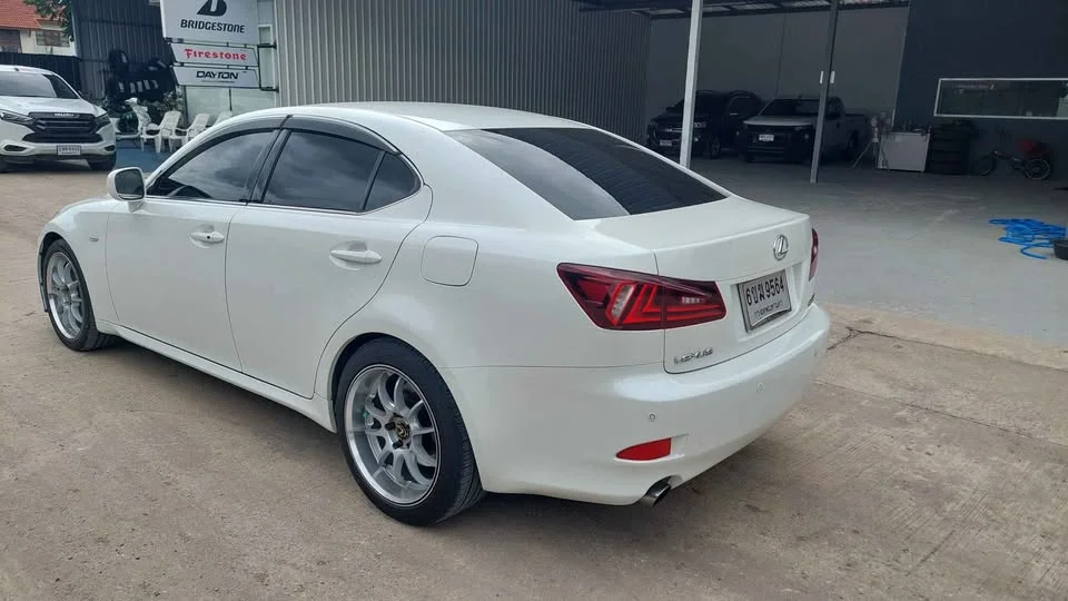 2007 Lexus IS II 2