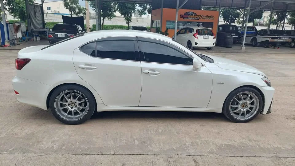 2007 Lexus IS II 3