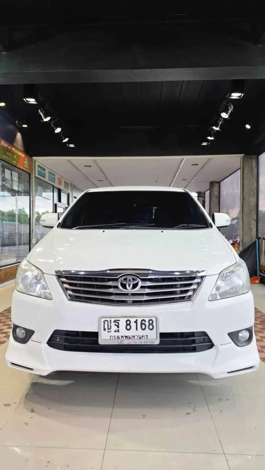 2011 Toyota Innova I 2