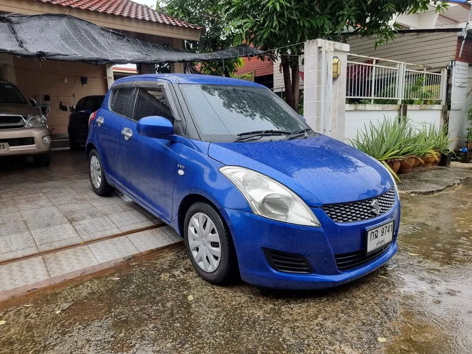 2015 Suzuki Swift II 2