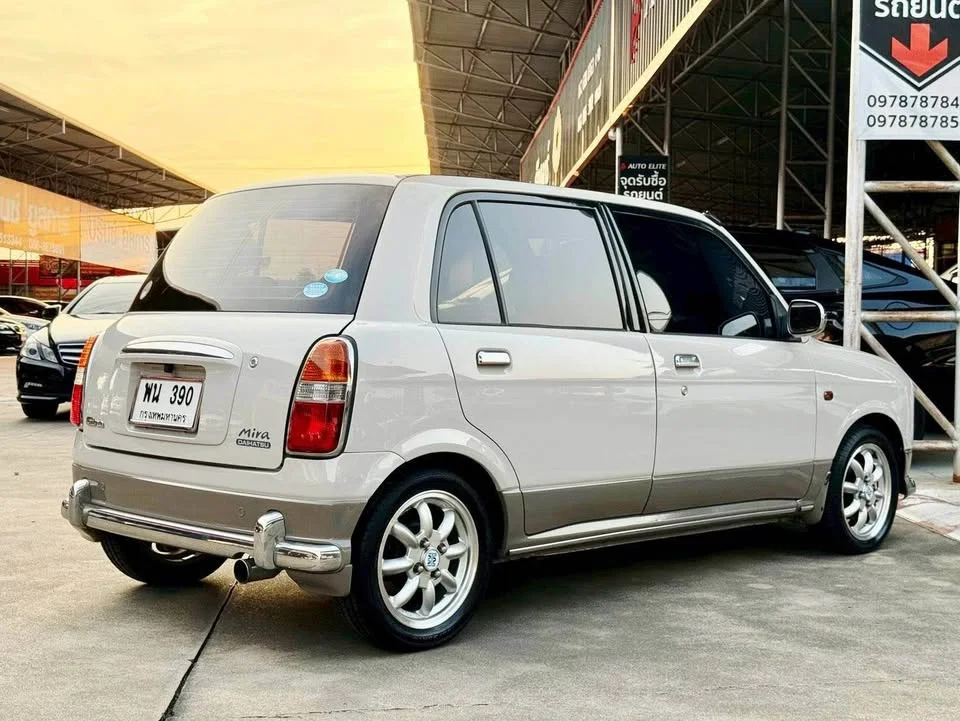 2004 Daihatsu Mira Gino L700 2