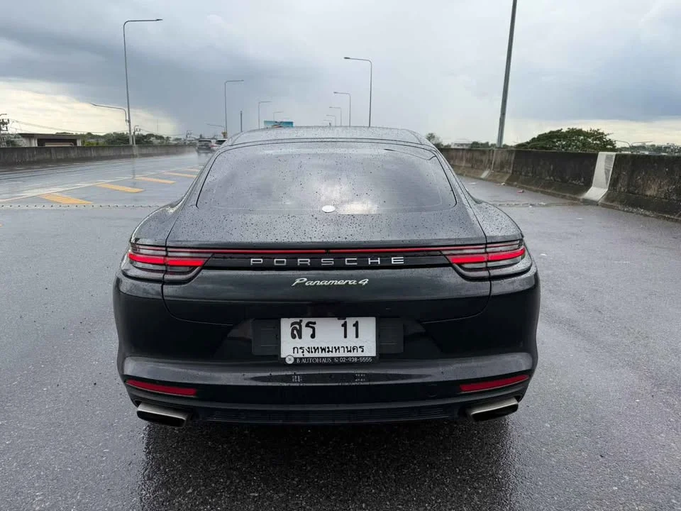 2017 Porsche Panamera II 3