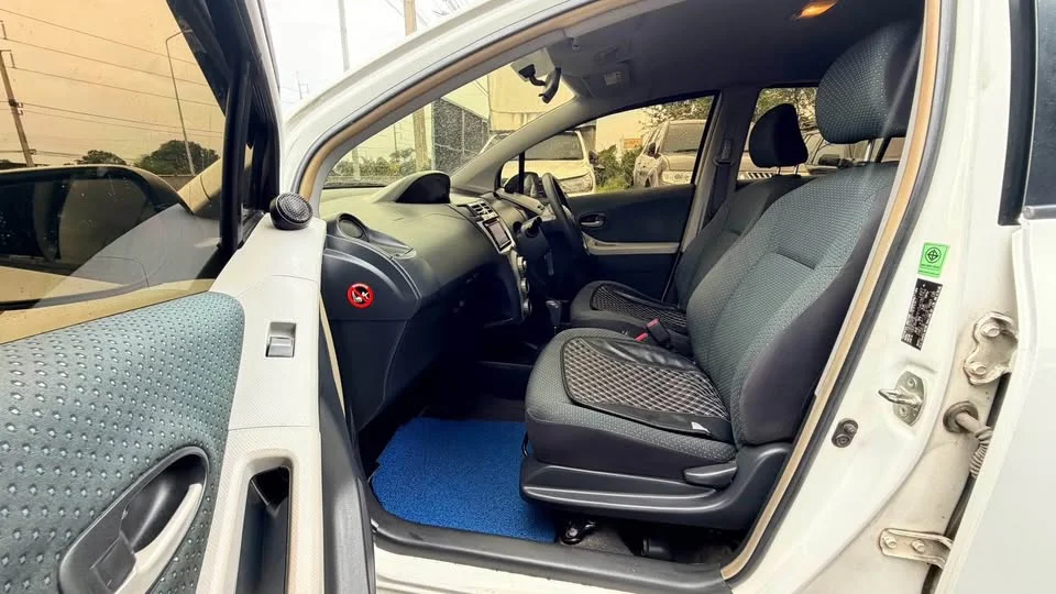 2008 Toyota Yaris II 3