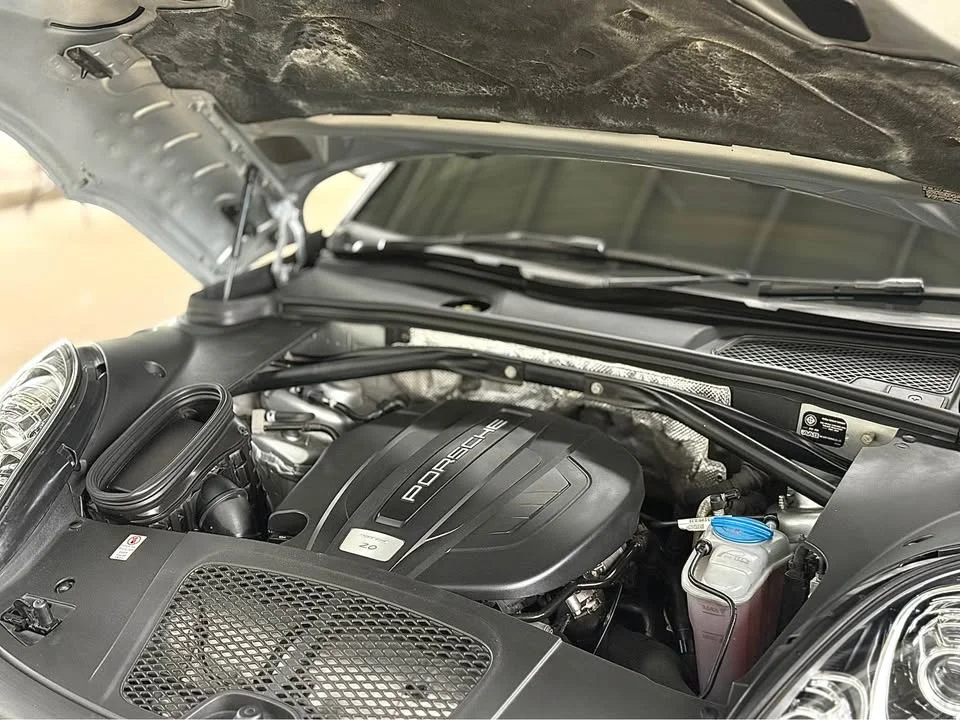 2014 Porsche Macan I 2