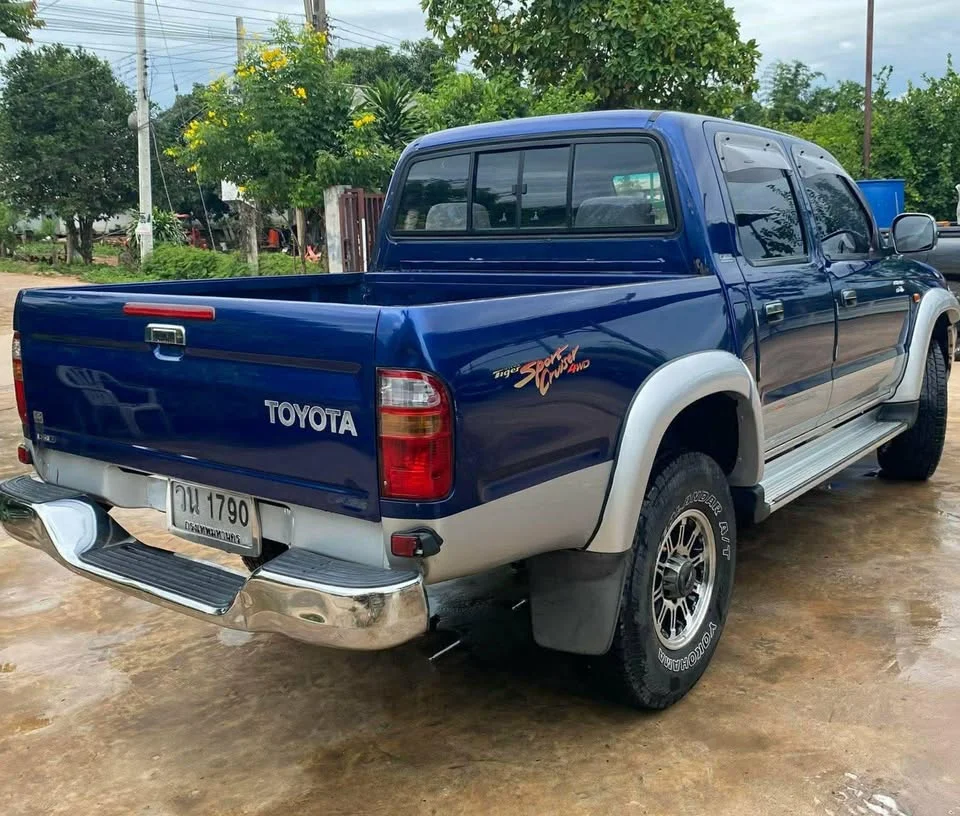 Toyota Hilux Tiger VI 3