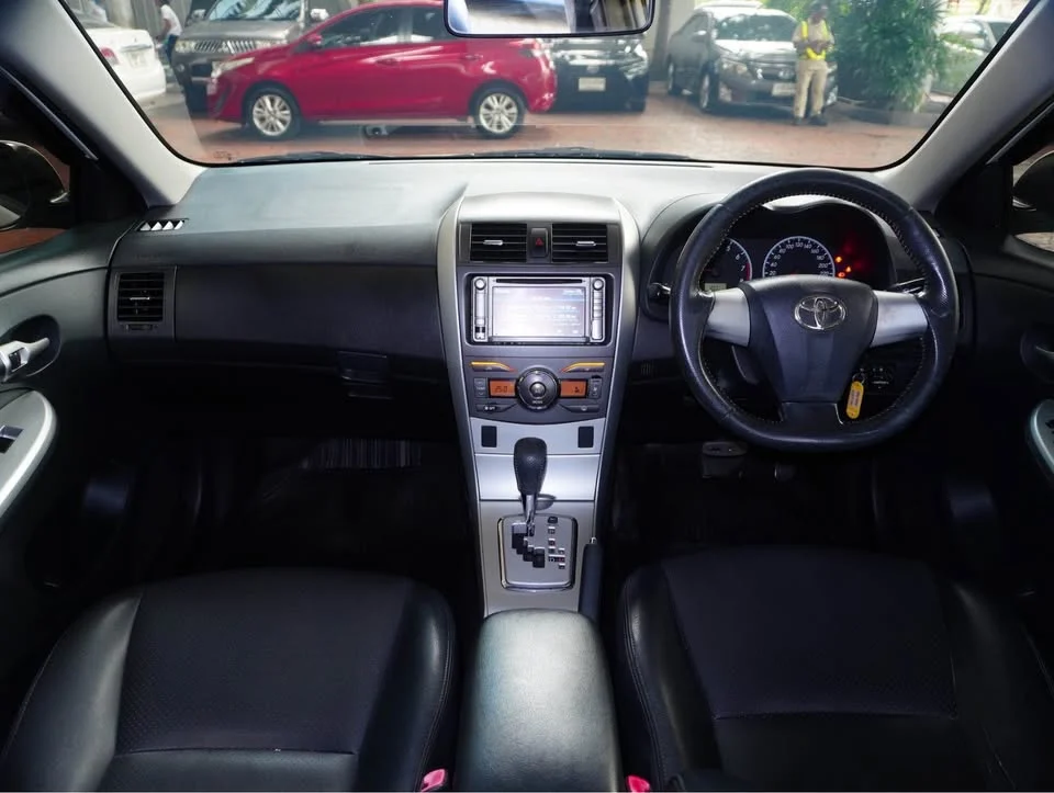 2012 Toyota Corolla Altis X (E140) 2