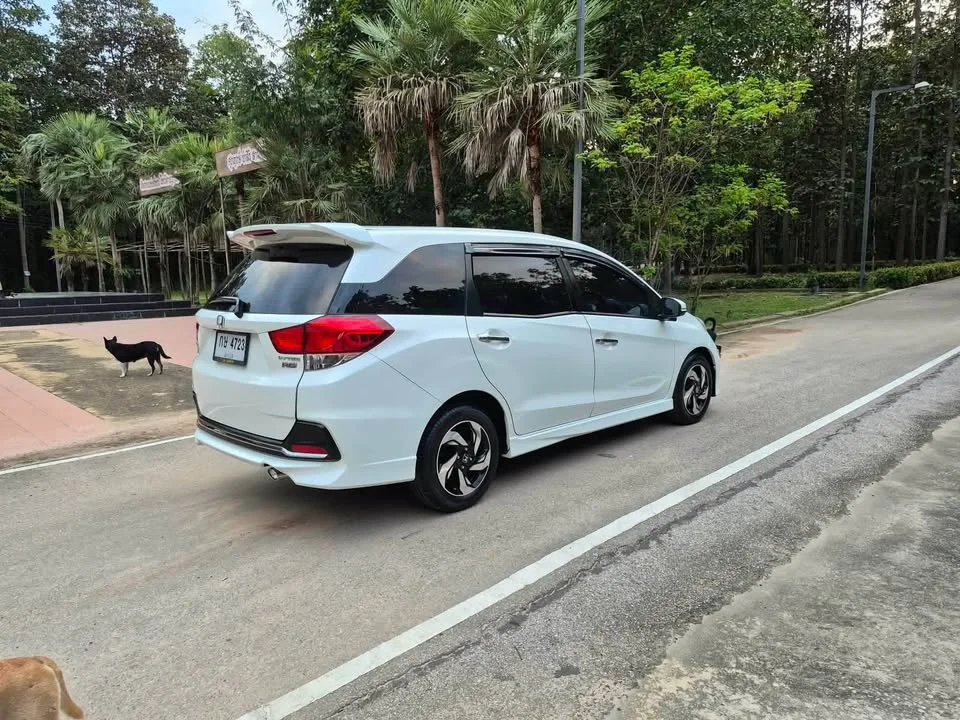 2016 Honda Mobilio II 2