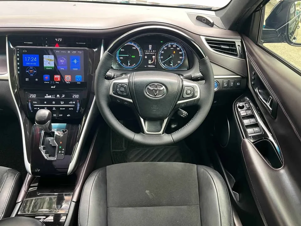 2016 Toyota Harrier III 2