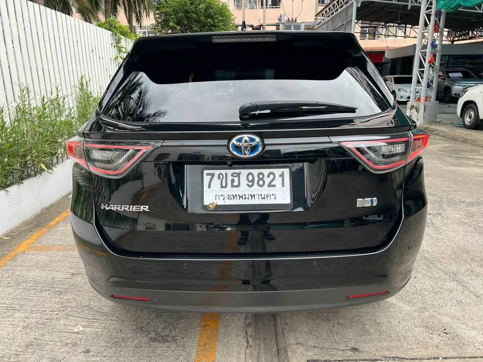 2016 Toyota Harrier III 3
