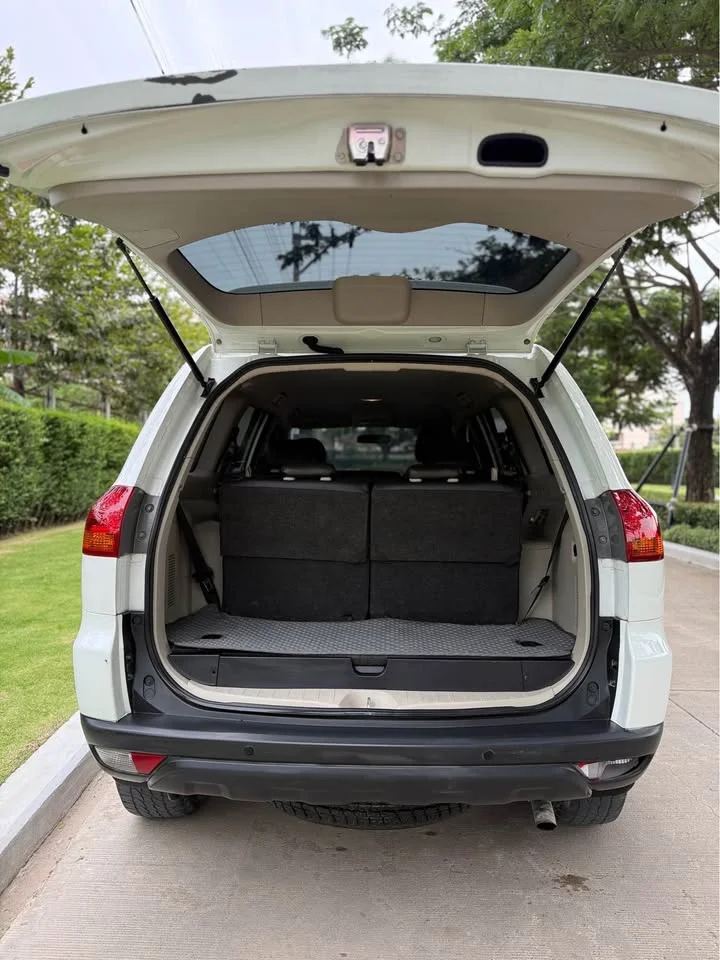 2011 Mitsubishi Pajero Sport II 2