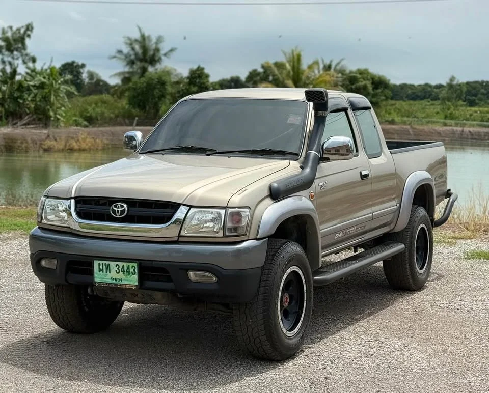 2004 Toyota Hilux Tiger VI 3