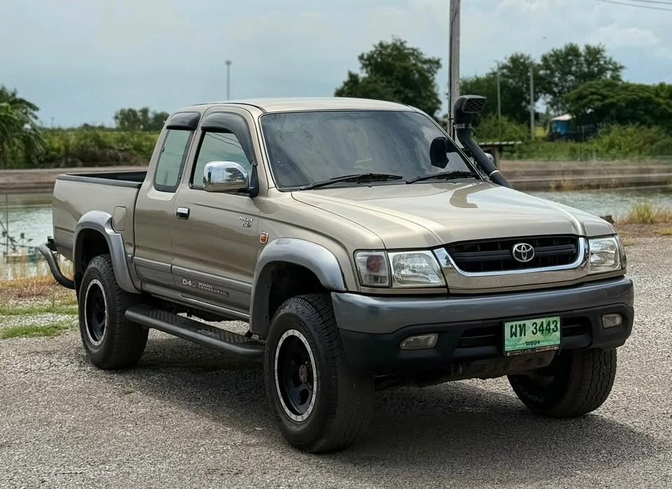 2004 Toyota Hilux Tiger VI 2