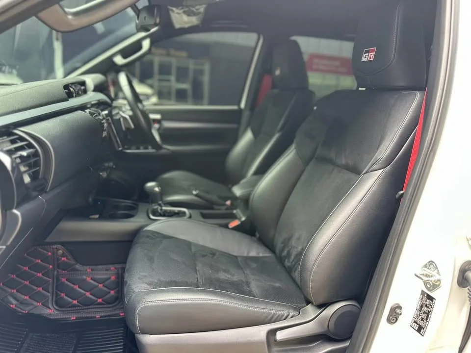 2024 Toyota Hilux VIII 3