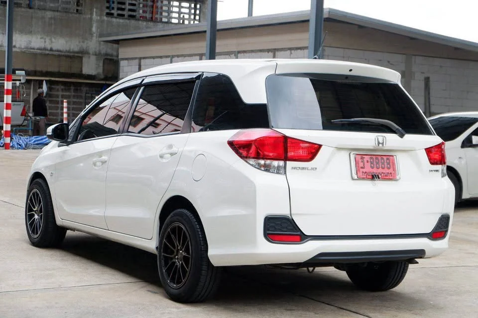 2015 Honda Mobilio II 2