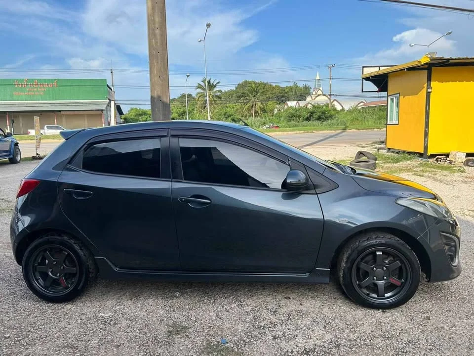 2012 Mazda 2 II 3