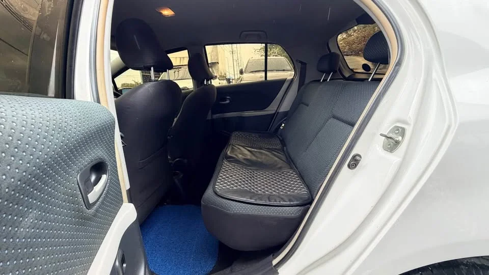 2008 Toyota Yaris II 2