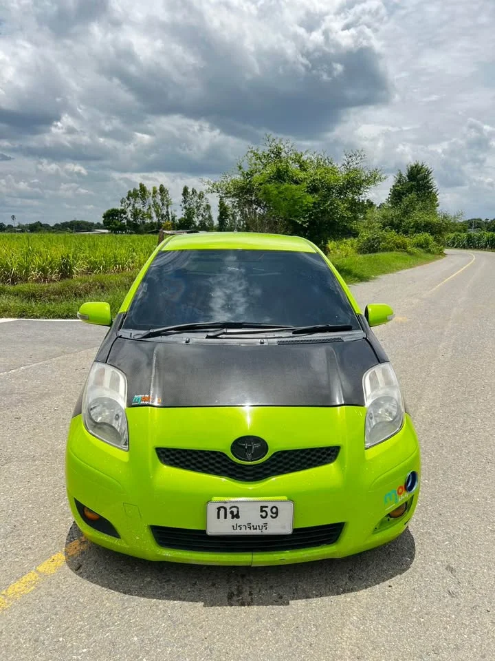 2009 Toyota Yaris II 2