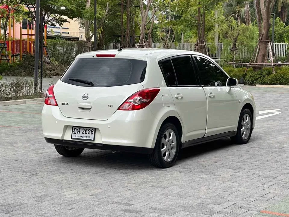 2010 Nissan Tiida I (C11) 3