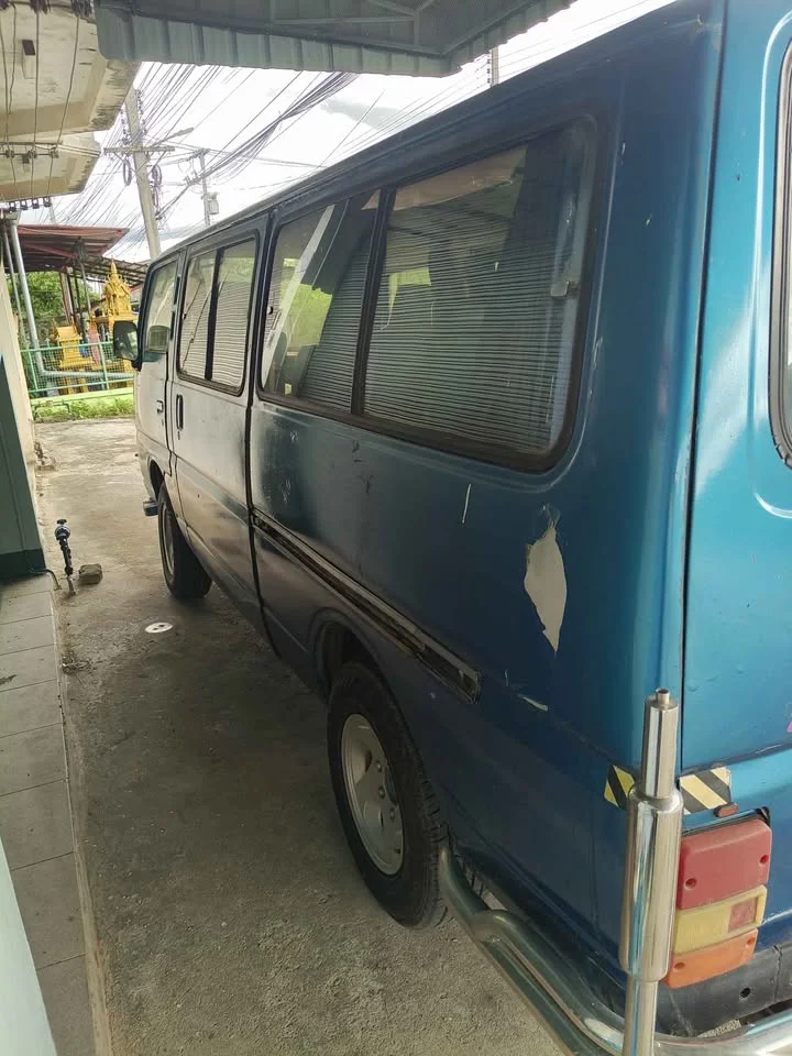 1985 Nissan Urvan IV (E24) 3