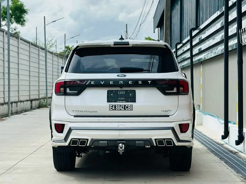 2024 Ford Everest III 2