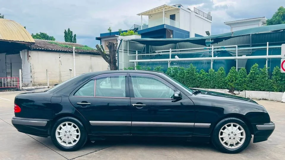 2001 Benz E-Class W210 3