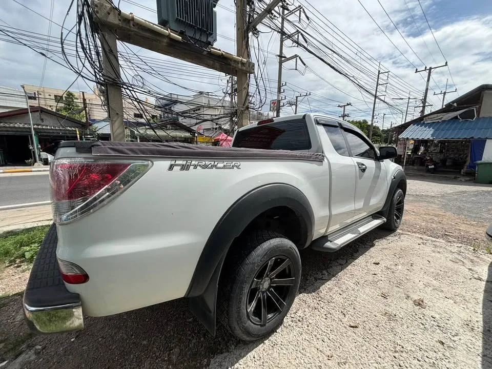 2013 Mazda BT-Series II 2