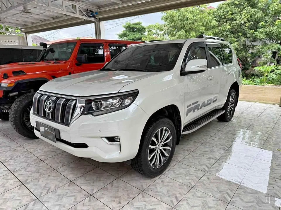 2023 Toyota Land Cruiser Prado J150 3