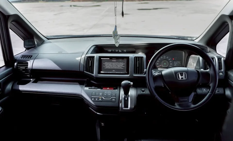 2012 Honda Stepwgn IV 3