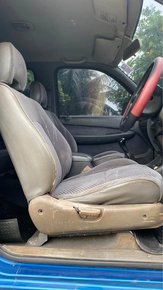 2003 Mazda 2500 Fighter V 2