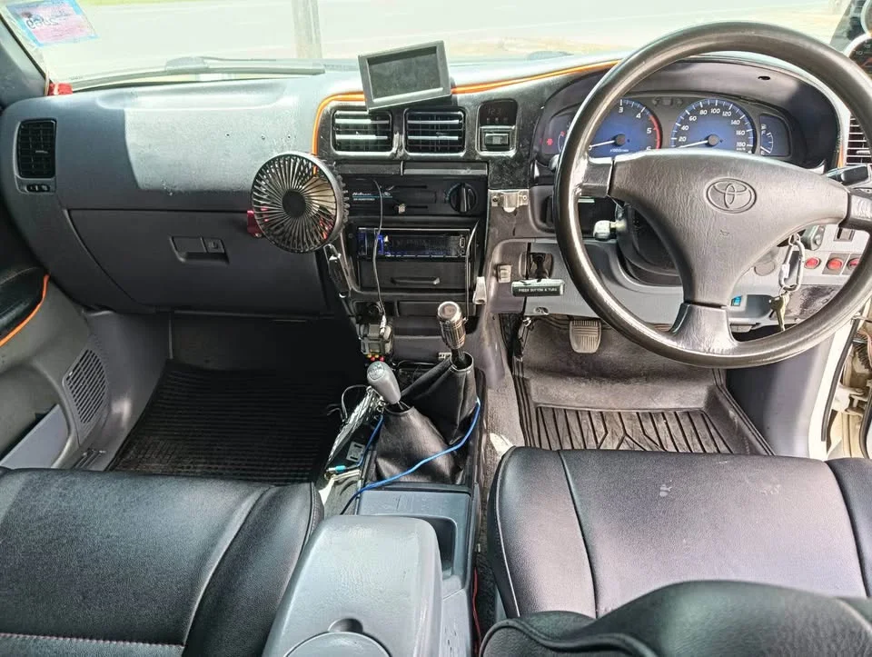 2002 Toyota Hilux Tiger VI 2
