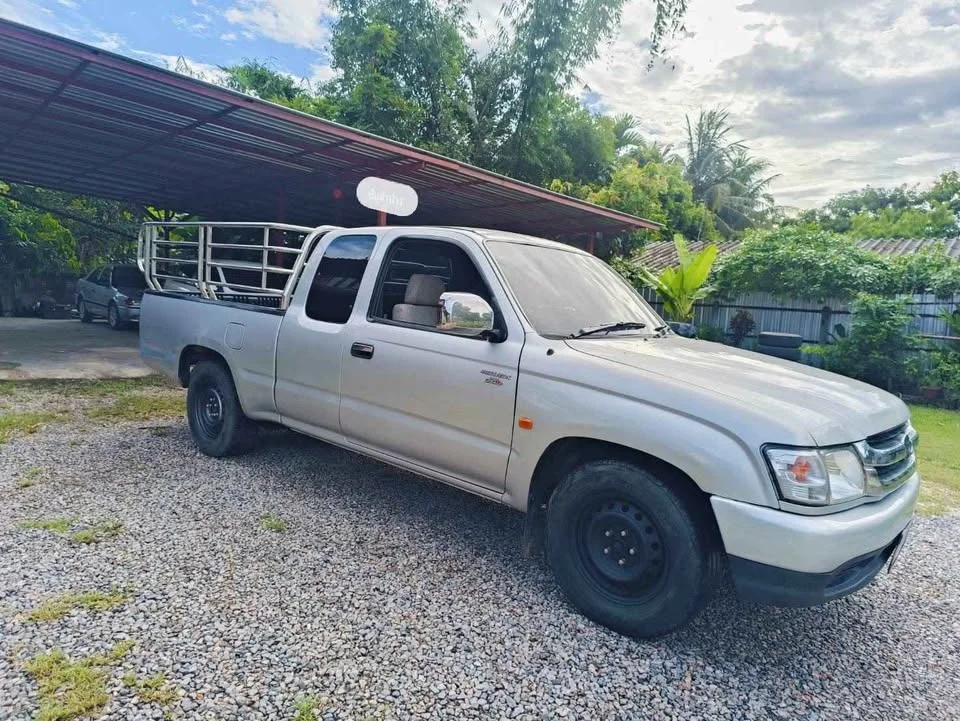 2003 Toyota Hilux Tiger VI 3