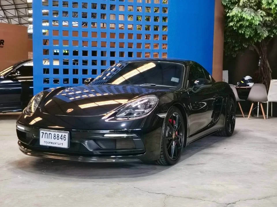 2018 Porsche 718 Boxster and Cayman IV 3