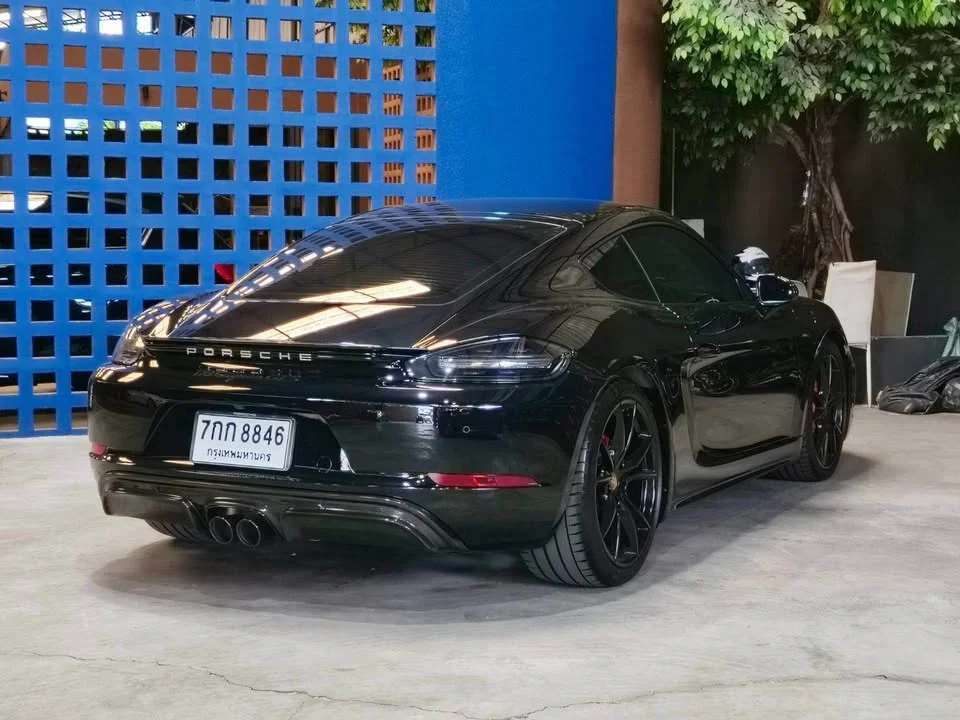 2018 Porsche 718 Boxster and Cayman IV 2