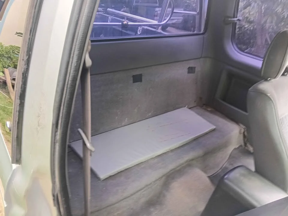 1999 Mazda 2500 Fighter V 2