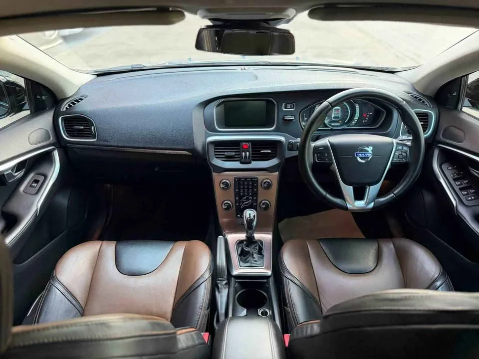 2015 Volvo V40 II 2