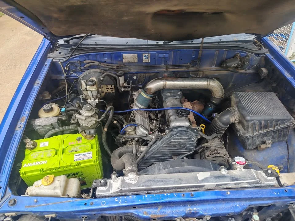 2002 Mazda 2500 Fighter V 2