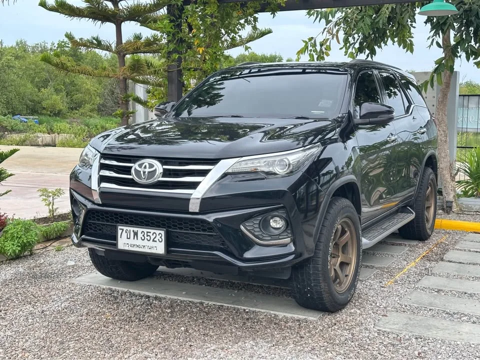 2018 Toyota Fortuner II 2