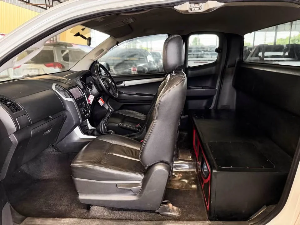2015 Isuzu D-Max II (RT) 3