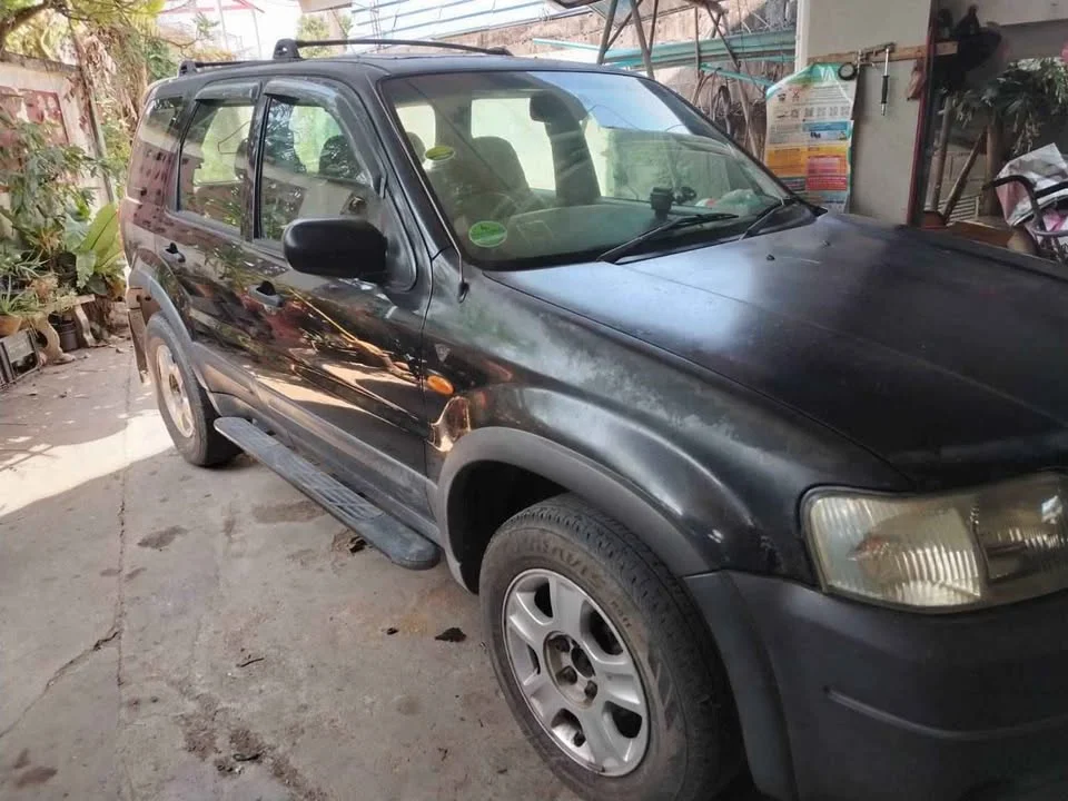 2004 Ford Escape I 3