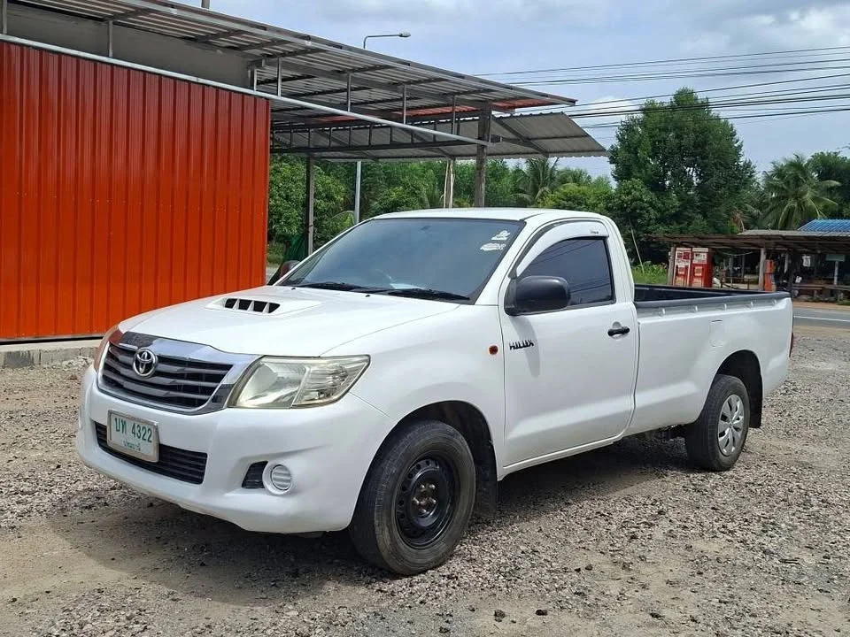 2013 Toyota Hilux VII 2