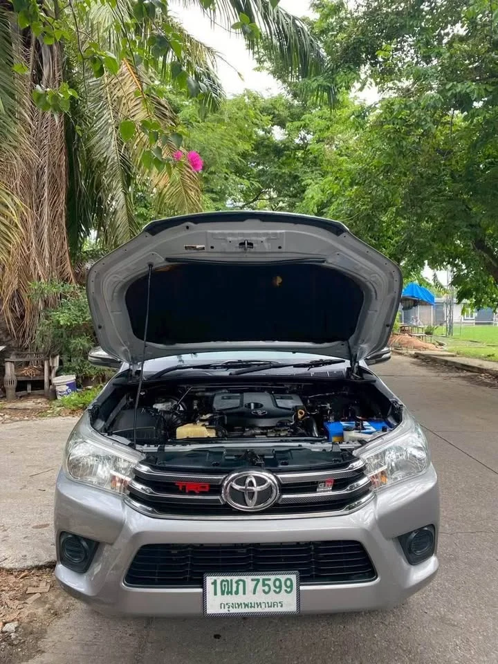 2015 Toyota Hilux VIII 3