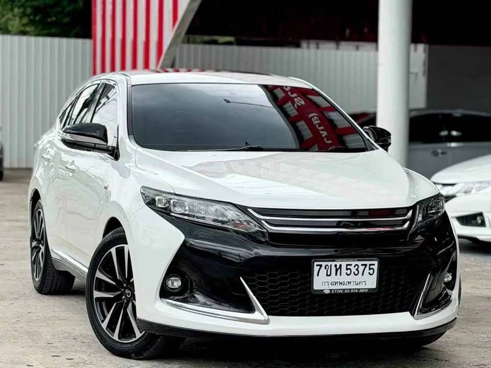 2015 Toyota Harrier III 3