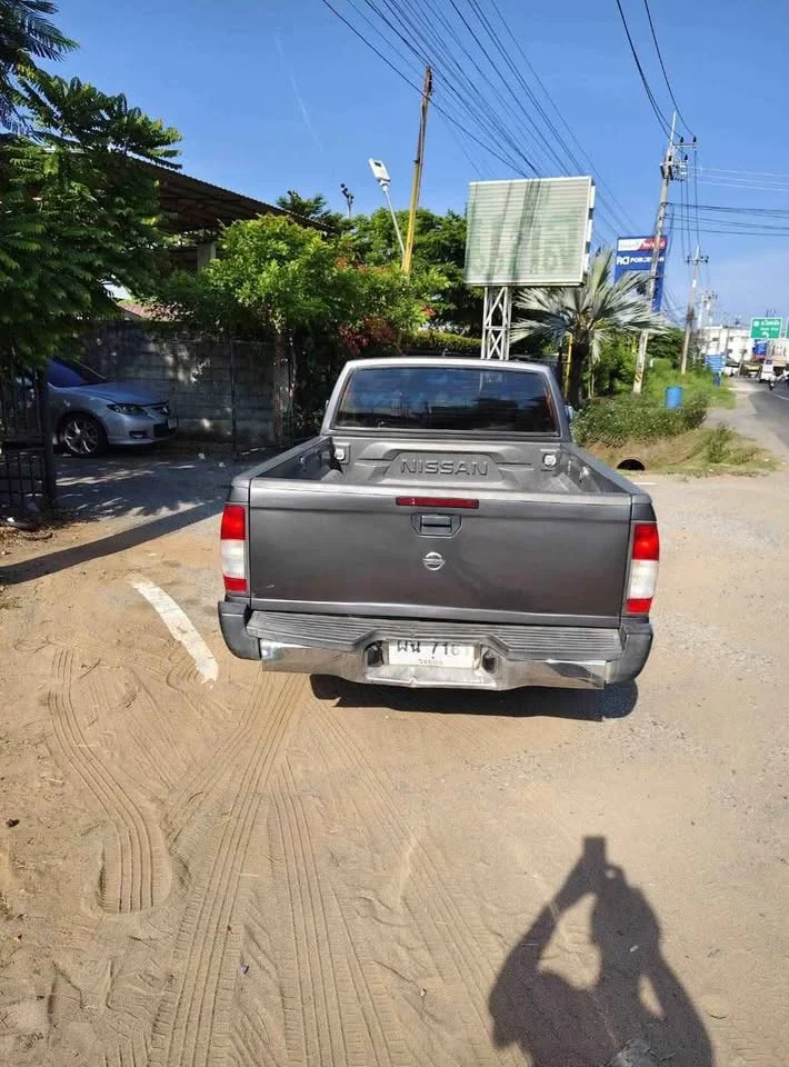 2007 Nissan Frontier I 2