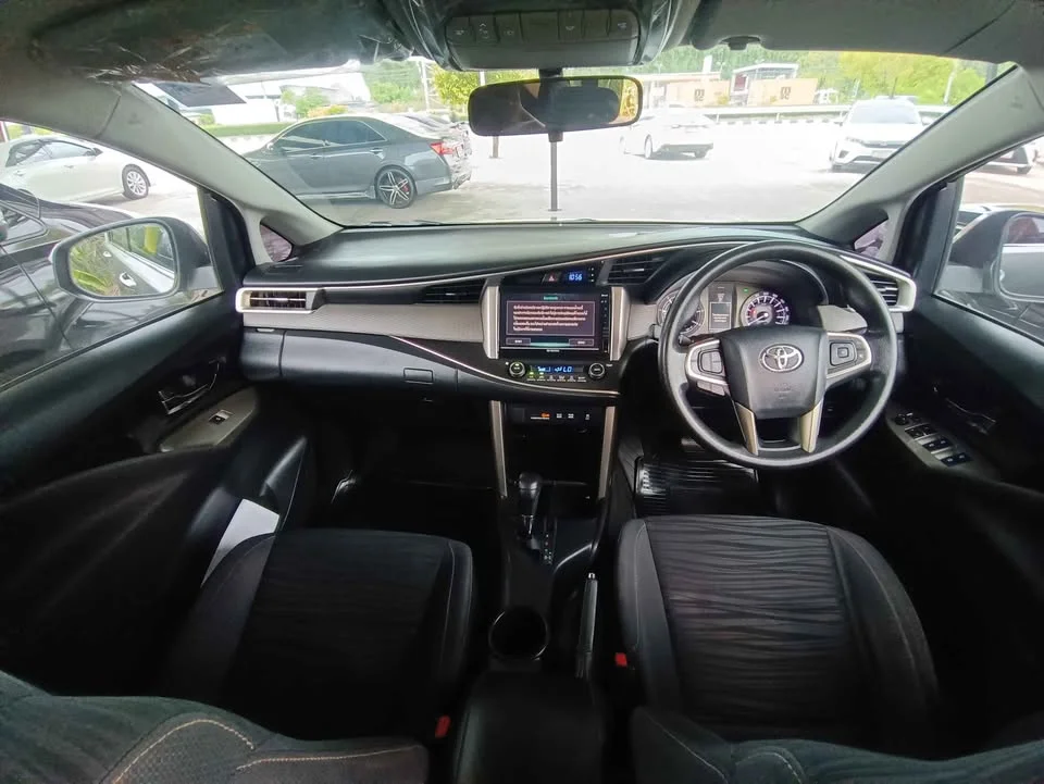 2021 Toyota Innova II 3