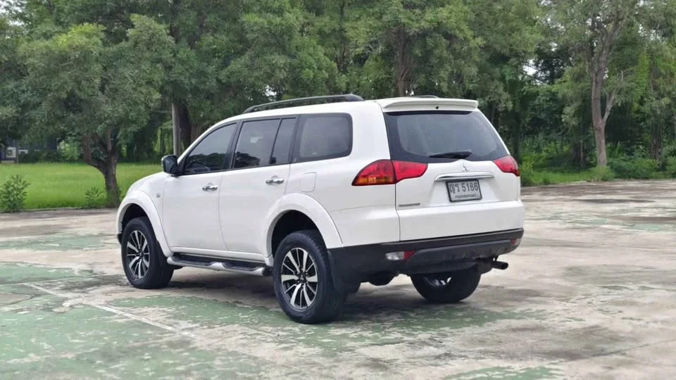 2011 Mitsubishi Pajero Sport II 3