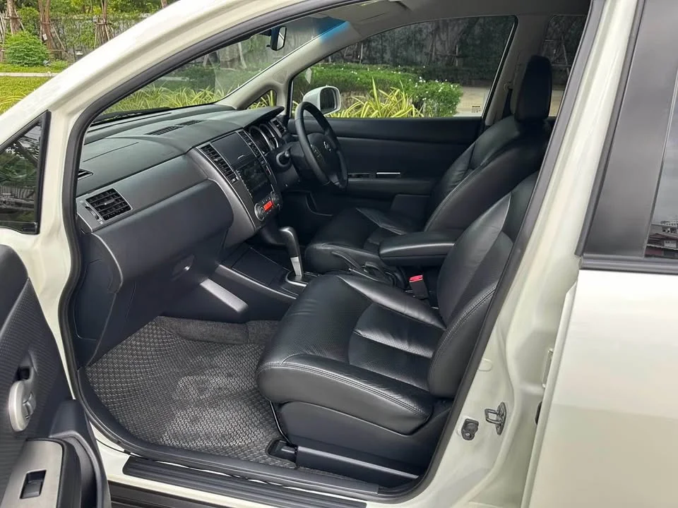 2010 Nissan Tiida I (C11) 3