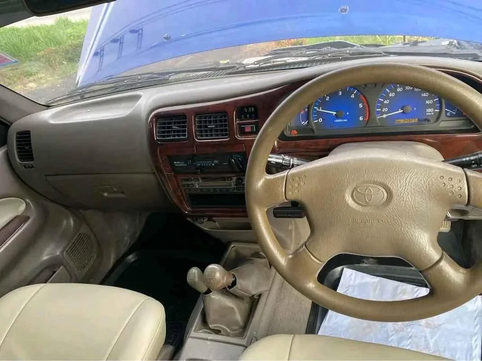 2003 Toyota Hilux Tiger VI 2